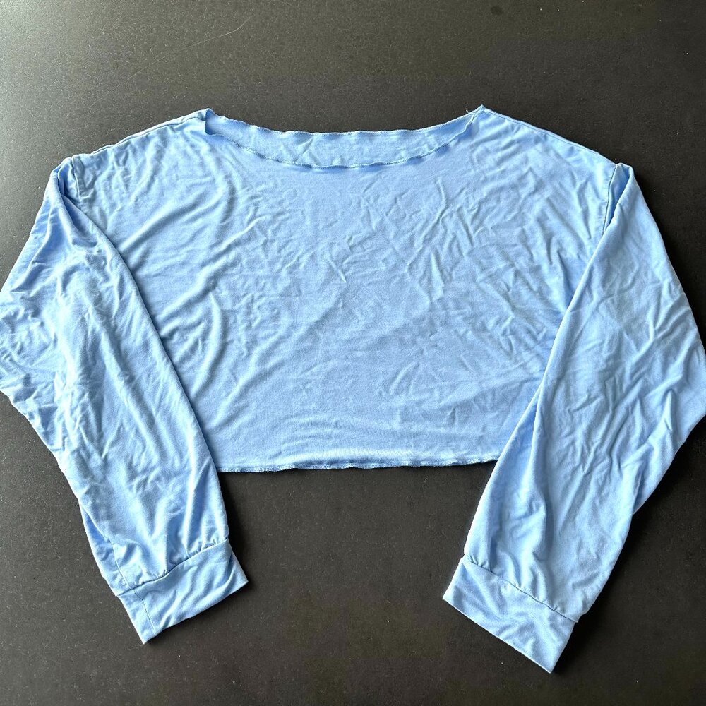 Dazy Lightweight Long-Sleeve Boatneck Crop Tee - Medium - Light Blue